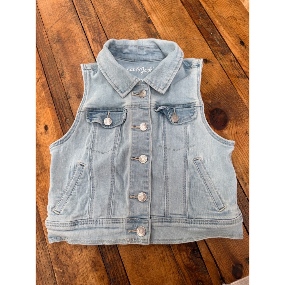 Cat & Jack Denim Vest Girls Size 7/8 Light Wash Stretch Minimalist Western Rodeo
